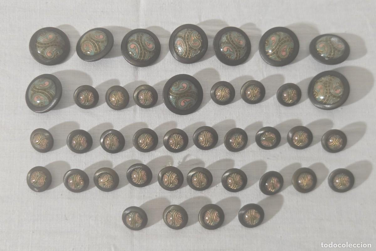 Vintage: 40 botones de vidrio o cristal, lat&oacute;n y chapa, principios siglo XX