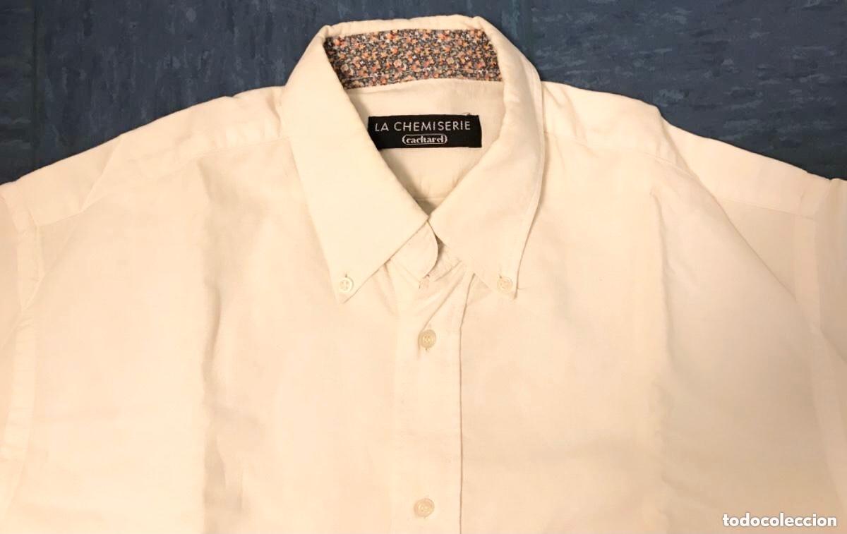 Vintage: Camisa Cacharel blanca de algod&oacute;n de manga corta con detalle Liberty