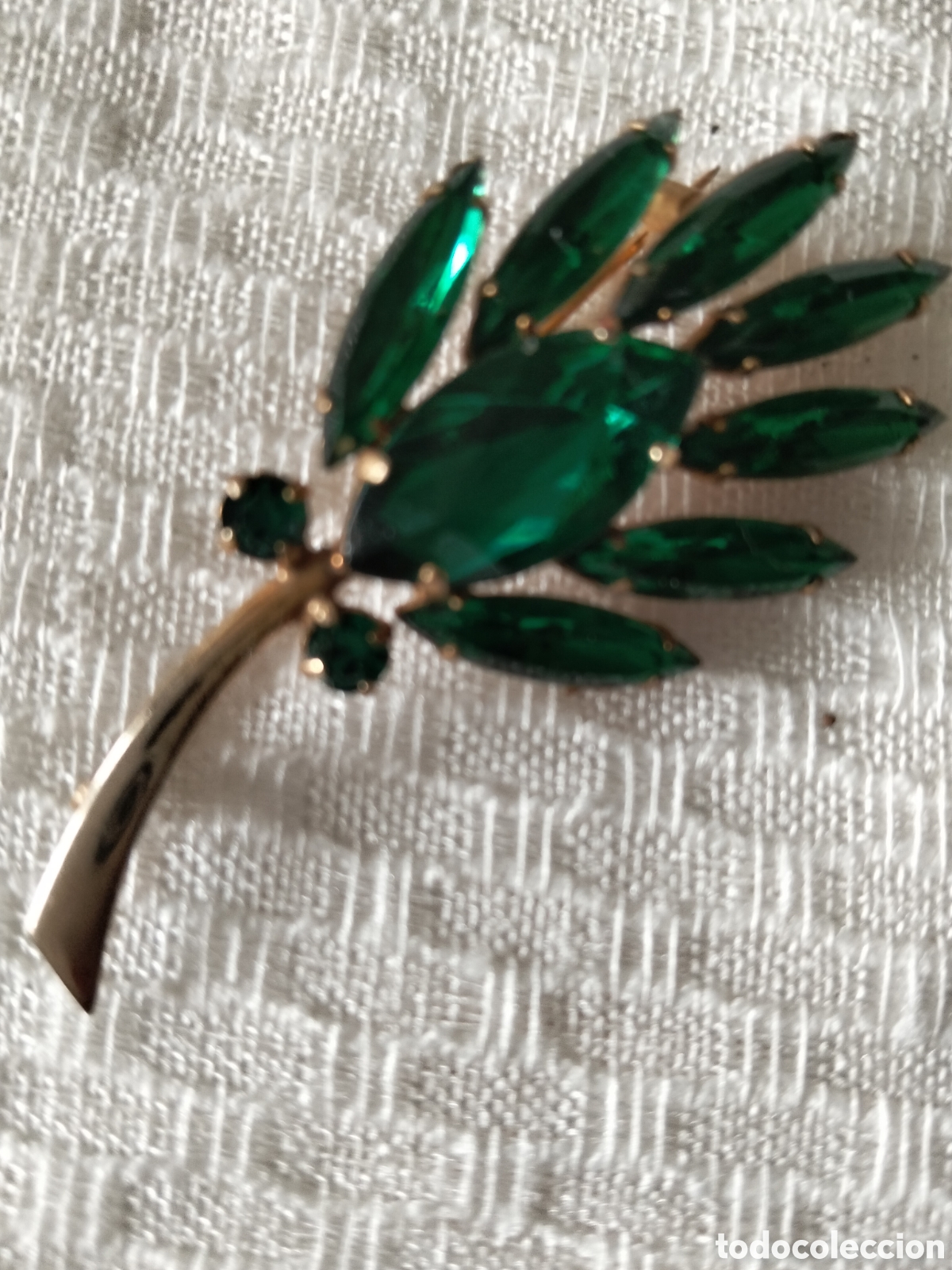 Vintage: BROCHE VINTAGE HOJA CRISTALES VERDES