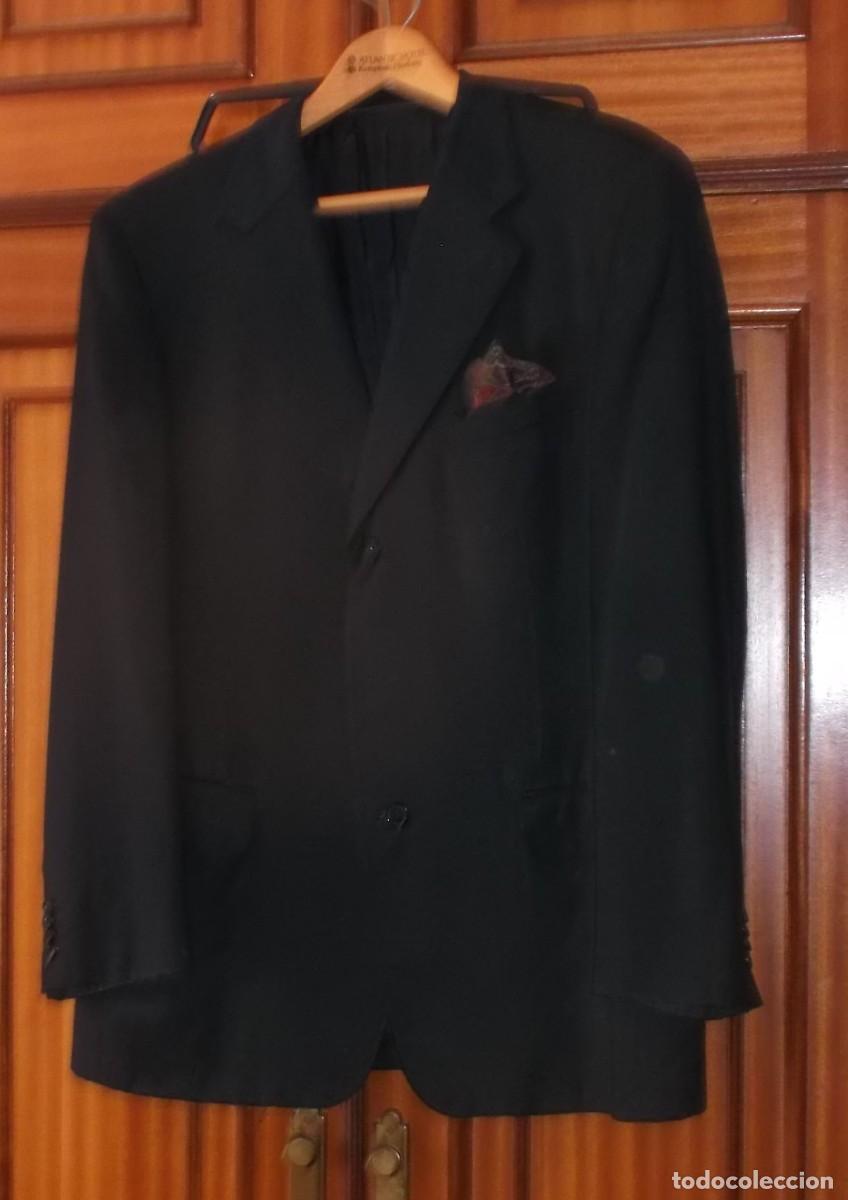 Vintage: americana Ermenegildo Zegna negra medidas de hombro a hombro 49 cm