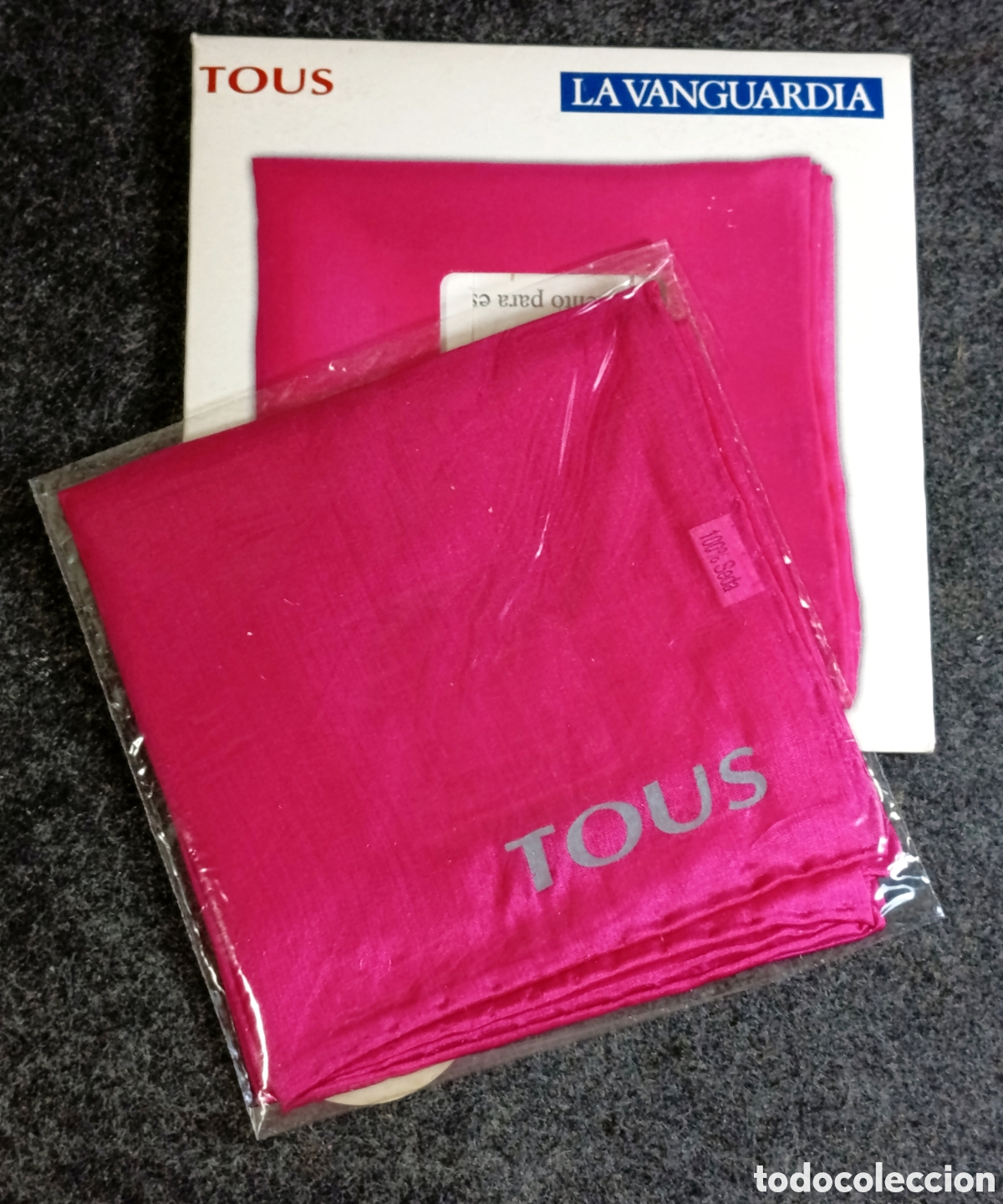 Vintage: Pa&ntilde;uelo Tous 100% seda color fucsia, edici&oacute;n limitada exclusiva para la vanguardia 2014, nuevo
