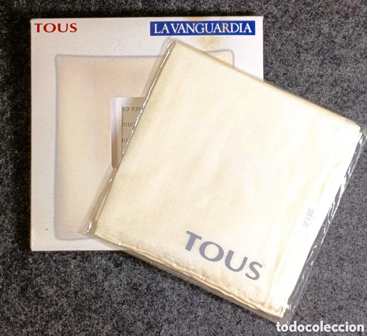 Vintage: Pa&ntilde;uelo Tous 100% seda color crema, edici&oacute;n limitada exclusiva para la vanguardia 2014, nuevo