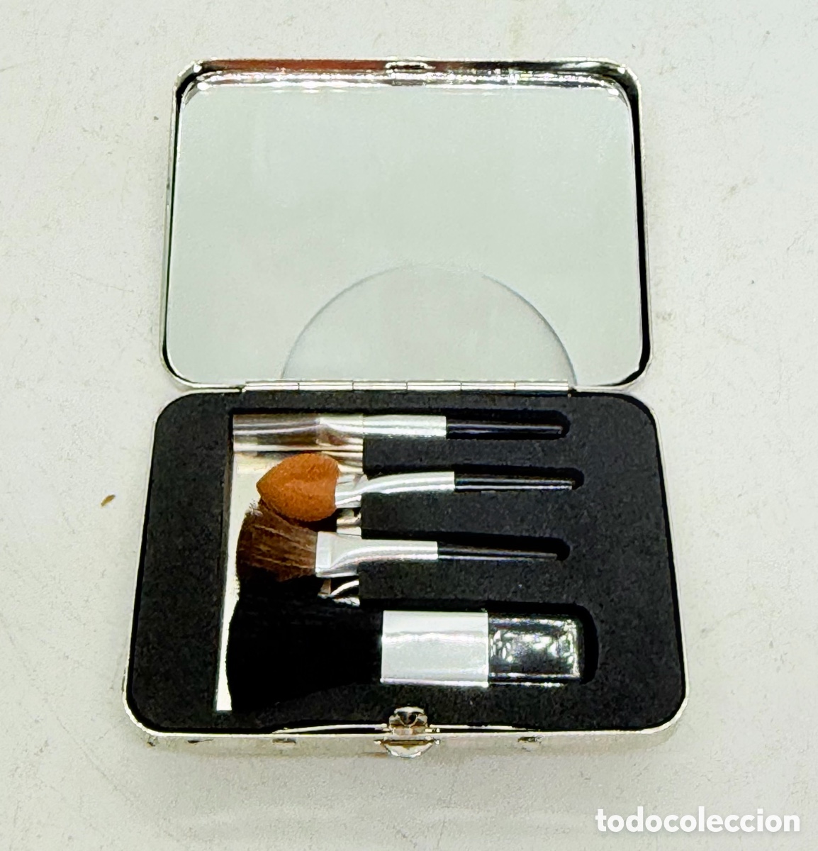 Vintage: Caja Plateada de Belleza