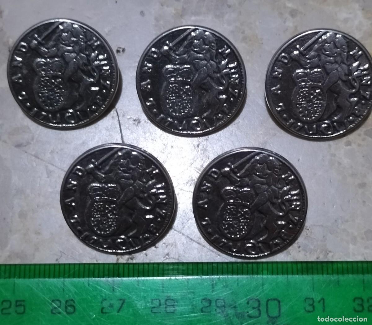 Vintage: Lote de 5 botones met&aacute;licos vintage tipo moneda antigua. 23 mm