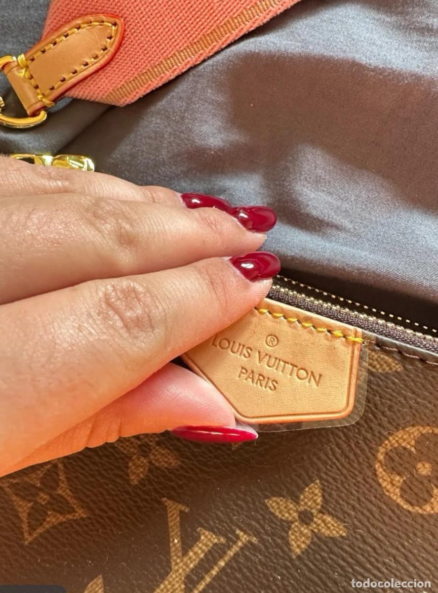 Vintage: Bolso bandolera en piel y correa rosa