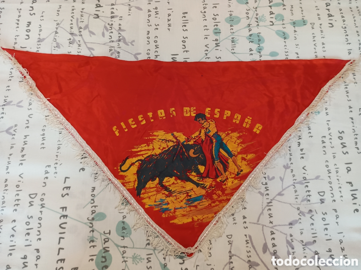 Vintage: Pa&ntilde;uelo rojo con flecos blancos