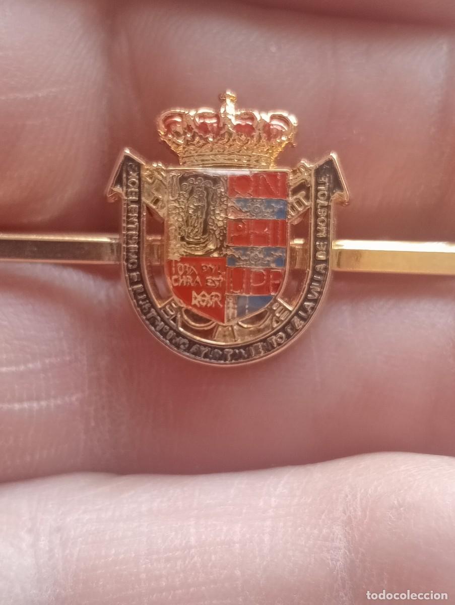 Vintage: PISACORBATAS INSIGNIA ESCUDO HER&Aacute;LDICO EXCELENT&Iacute;SIMO AYUNTAMIENTO DE M&Oacute;STOLES MADRID ALFILER PASADOR