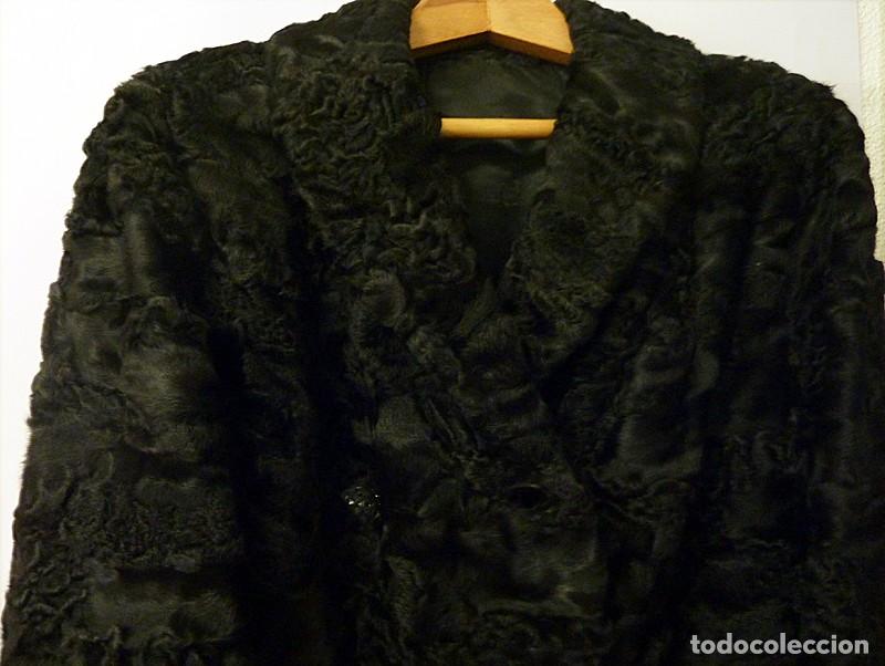 Vintage: ELEGANTE ABRIGO DE GARRAS DE ASTRAC&Aacute;N - COLOR NEGRO - ESCASAMENTE USADO