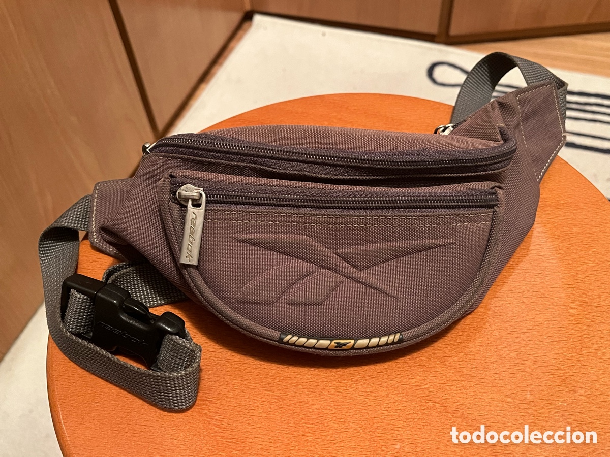 Vintage: M&iacute;tica ri&ntilde;onera Reebok a&ntilde;os 90. Gris