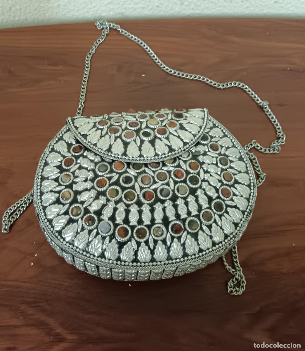 Vintage: BOLSO CLUTCH MET&Aacute;LICO &Eacute;TNICO 17X13 CM.