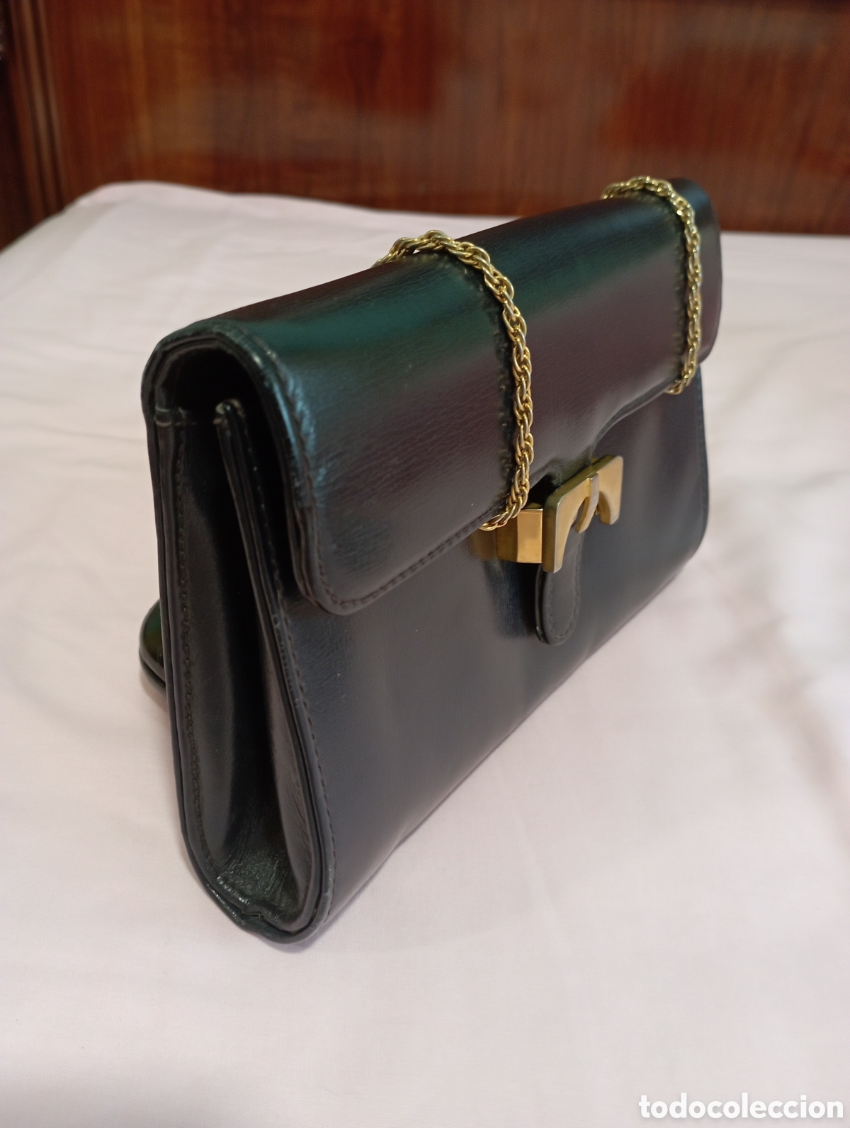 Vintage: Bolso Vintage Lederer, piel negra, cadena dorada.