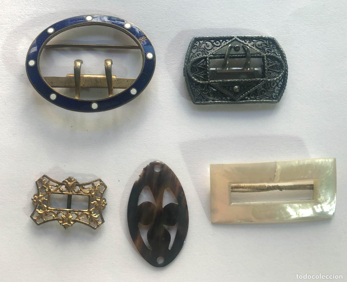 Vintage: LOTE DE HEBILLAS / MEDIADOS SIGLO XX / METAL / ESMALTE