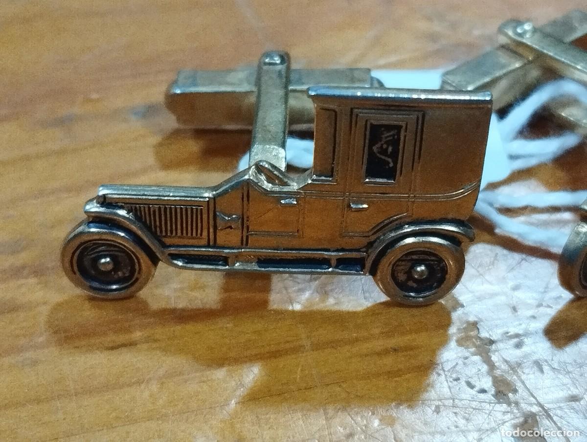Vintage: GEMELOS EN FORMA DE COCHES DE &Eacute;POCA. - Foto 3