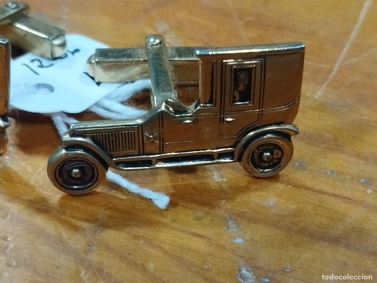 Vintage: GEMELOS EN FORMA DE COCHES DE &Eacute;POCA. - Foto 4