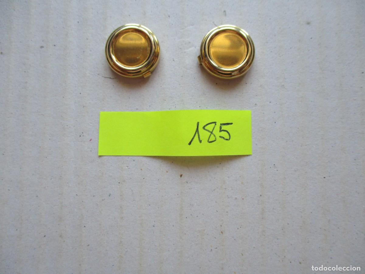 Vintage: CUBRE BOTONES DE CAMISA , JUEGO DE DOS , DORADOS 1.5 CM DIAMETRO BIEN CONSERVADOS