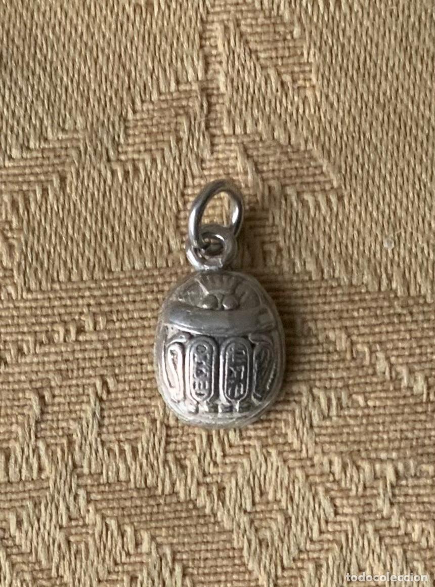 Vintage: COLGANTE DE PLATA MINIATURA ESCARABAJO EGIPCIO A&Ntilde;O 80