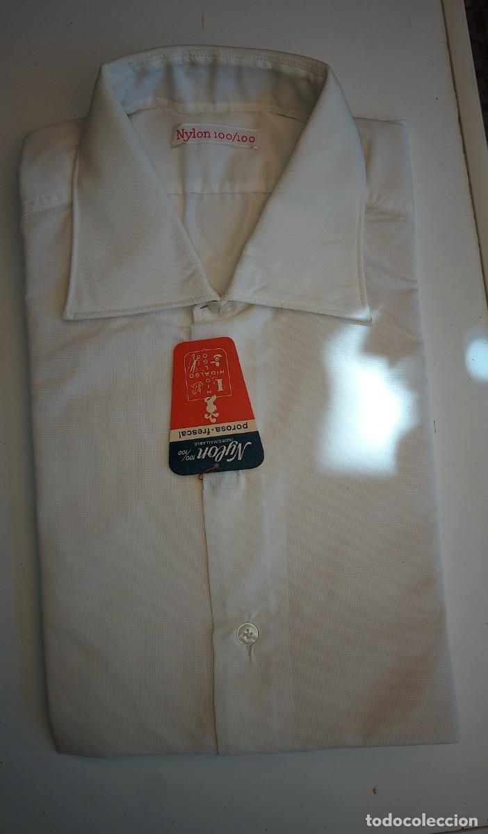 Vintage: CAMISA BLANCA DE NYLON, INARRUGABLE , VINTAGE