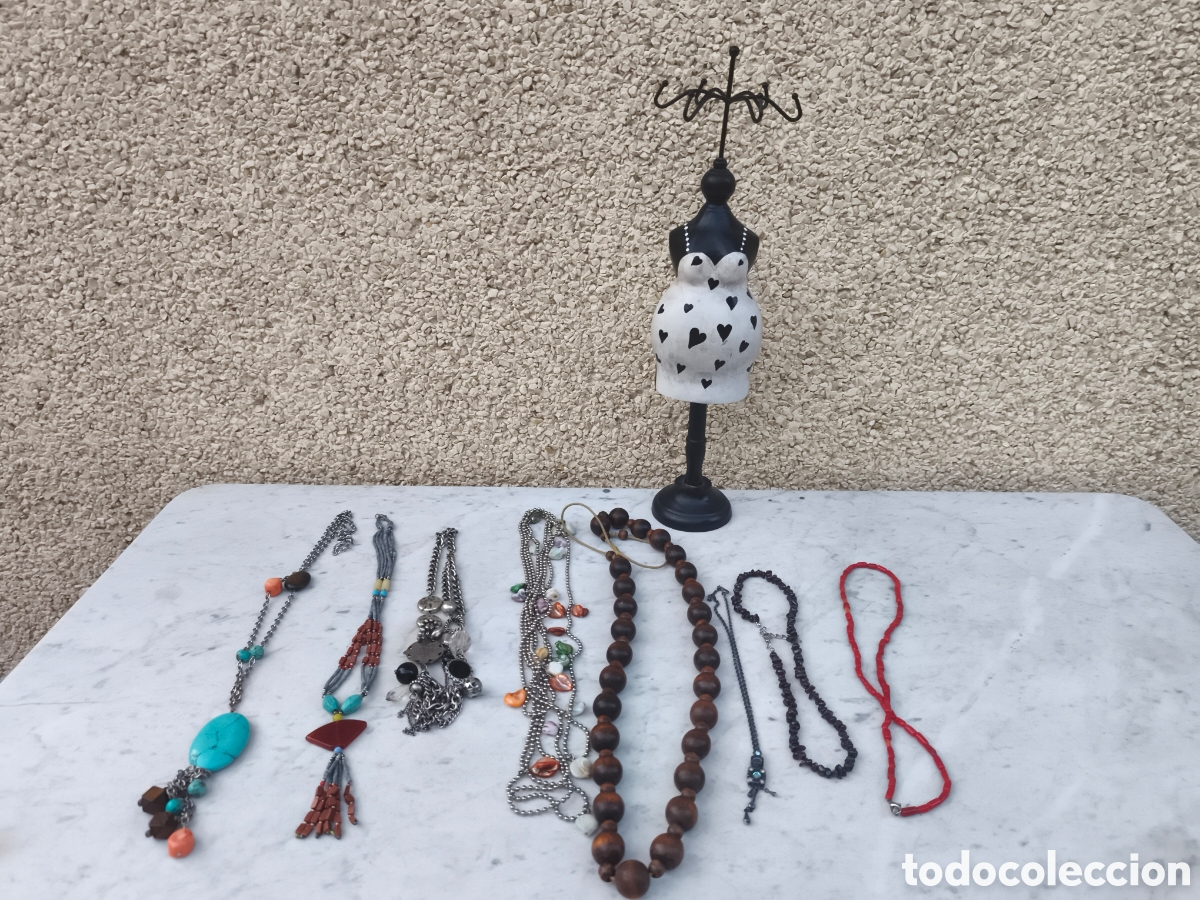 Vintage: 8 collares y el expositor
