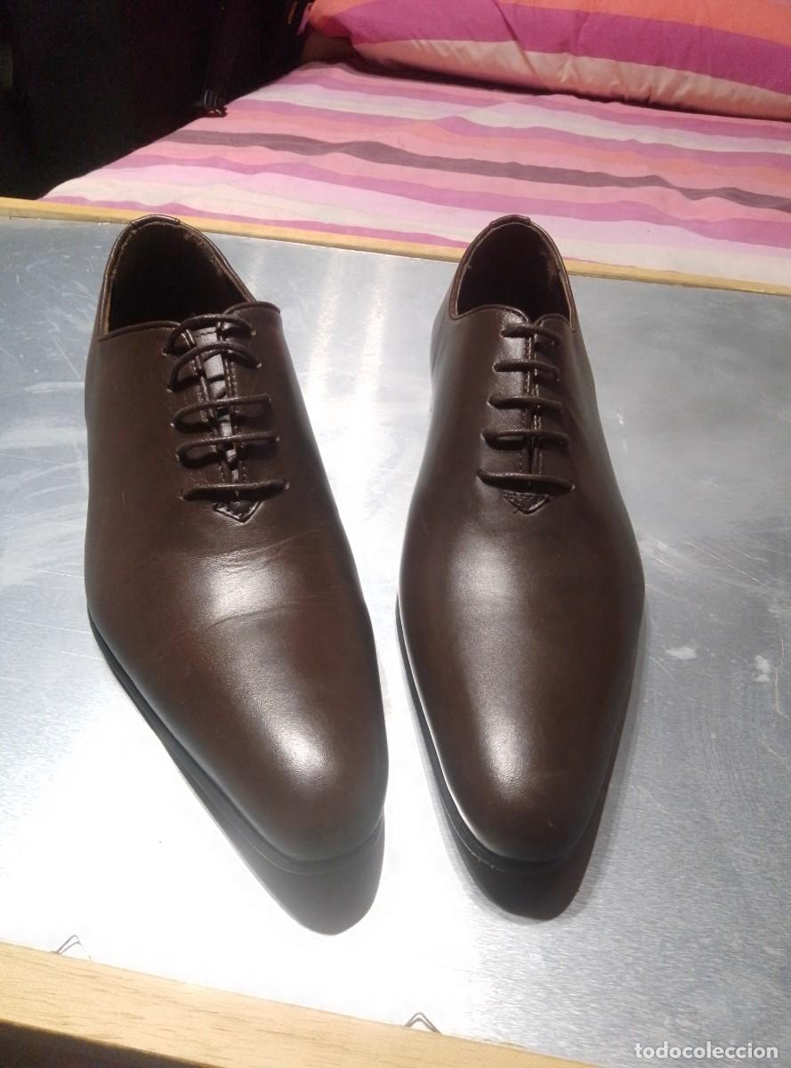 Vintage: Elegantes zapatos de vestir tipo Oxford. Piel marr&oacute;n. Uomo design. Talla 41