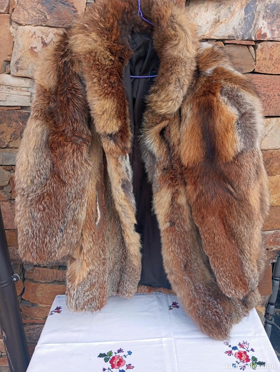 Vintage: Antiguo chaquet&oacute;n abrigo de aut&eacute;ntica piel de zorro. Peleter&iacute;a Tabatas (Le&oacute;n). Perfecto estado