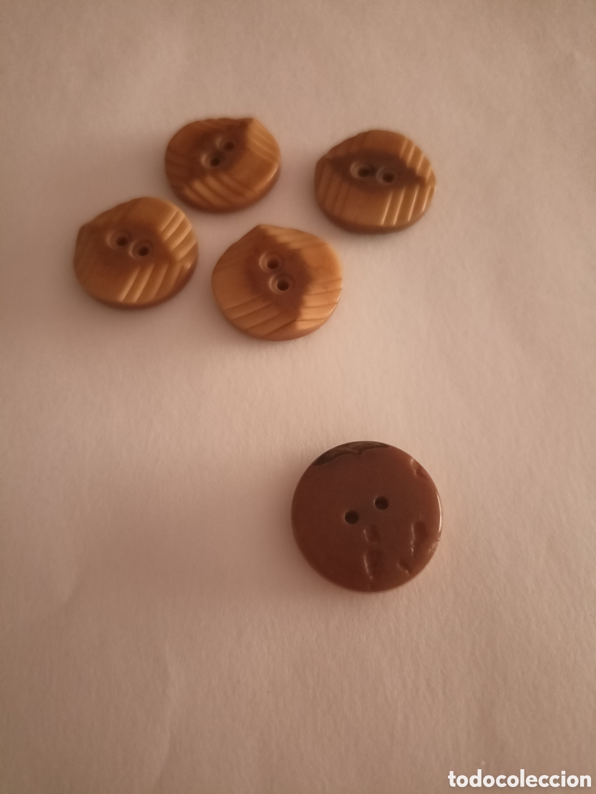 Vintage: 5 botones rallado marron - Foto 3