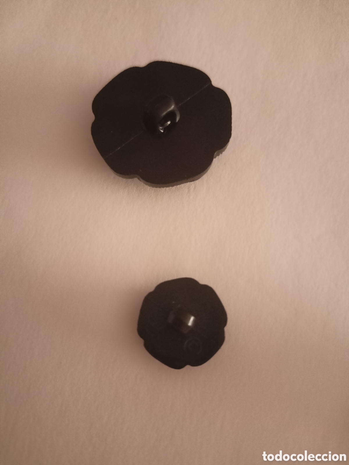 Vintage: Lote 4 botones negros con relieve - Foto 3