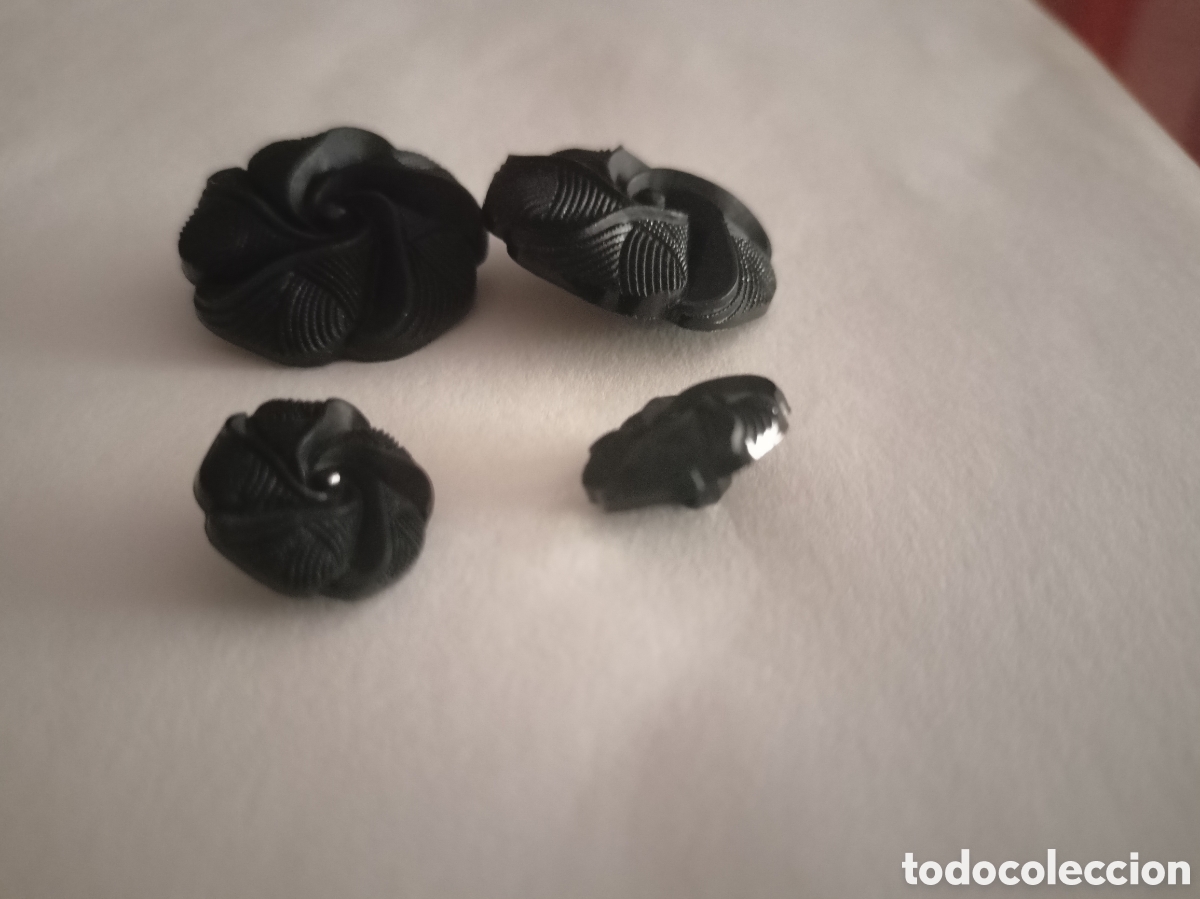 Vintage: Lote 4 botones negros con relieve - Foto 4