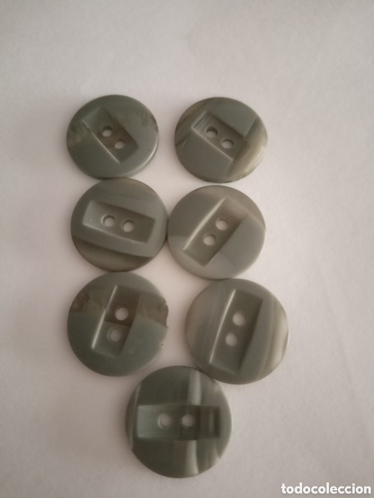 Vintage: 7 botones gris vintage