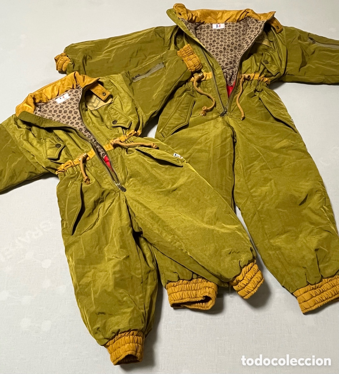 Vintage: Lote Exclusivo: Monos de Esqu&iacute; Vintage &rdquo;V de V (V&ecirc;tements de Vacances) Paris&rdquo; por Mich&egrave;le Rosier