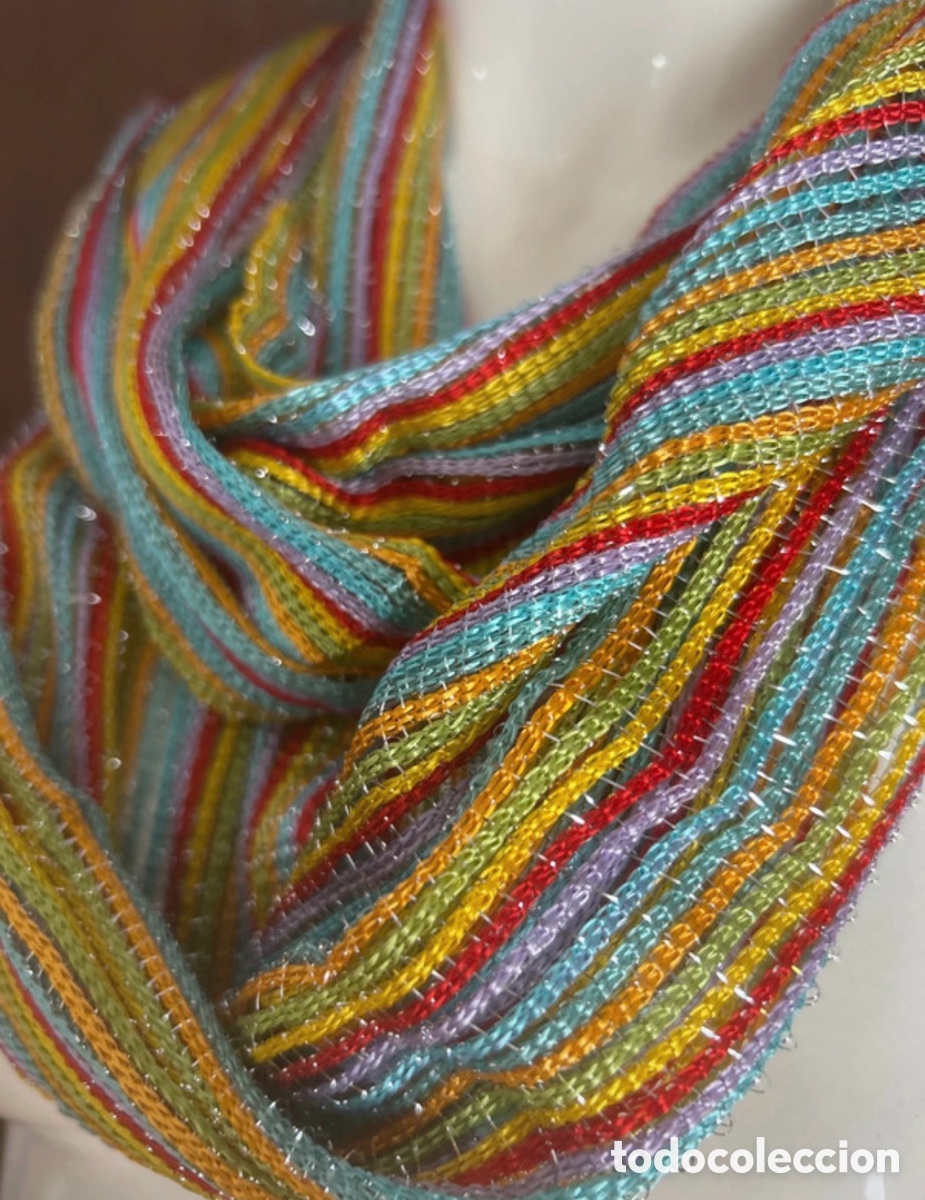 Vintage: Pa&ntilde;uelo vintage multicolor con bandas plateadas