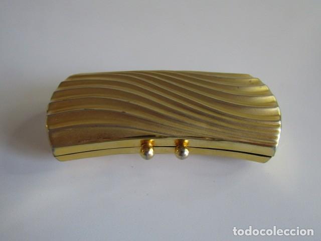 Vintage: PRECIOSO PEQUE&Ntilde;O MONEDERO O PORTAPINTALABIOS DORADO TIPO CLUTCH VINTAGE