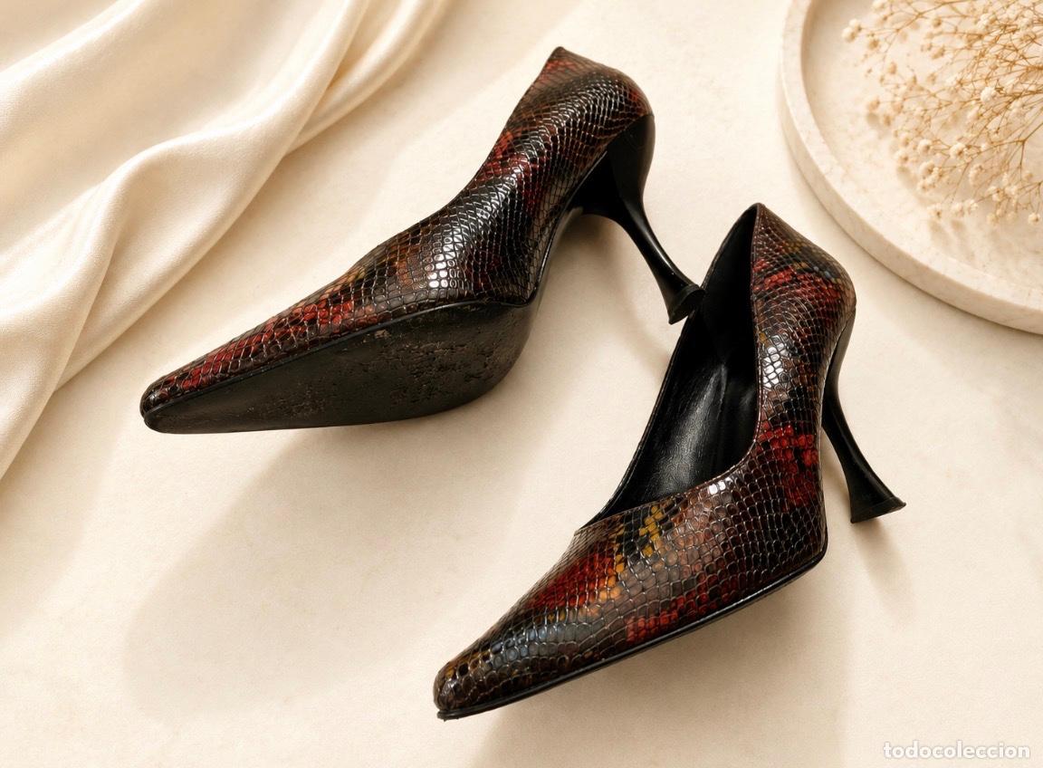Vintage: Charles Jourdan Par&iacute;s Zapatos vintage en piel de serpiente T. 38