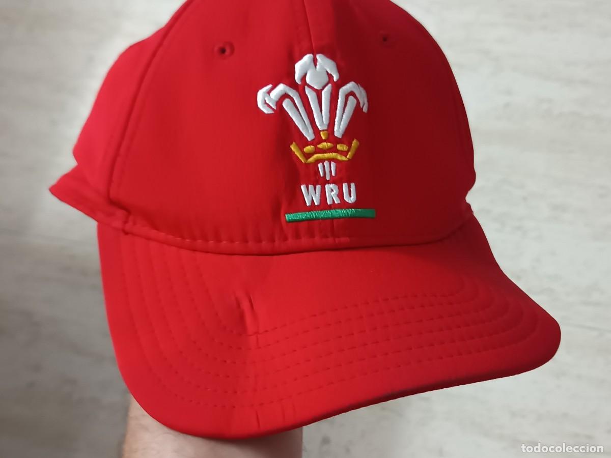 Vintage: Gorra oficial de la Welsh Rugby Union (WRU), de la marca UNDER ARMOUR.