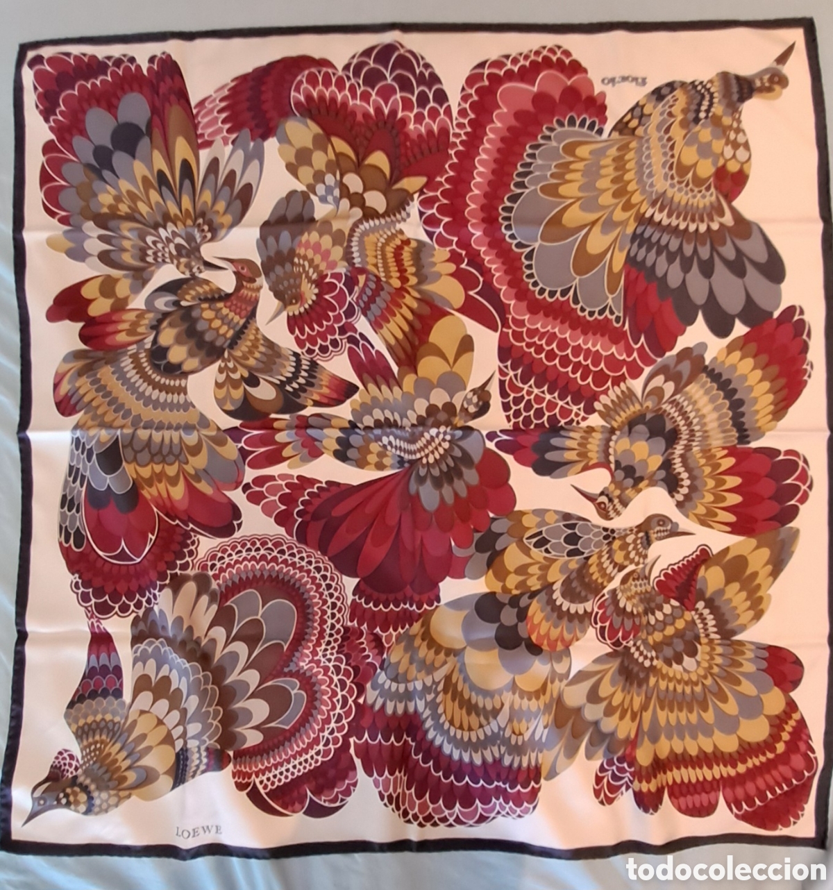 Vintage: Pa&ntilde;uelo LOEWE by FIORIO vintage de seda &ndash; 87&times;87 cm