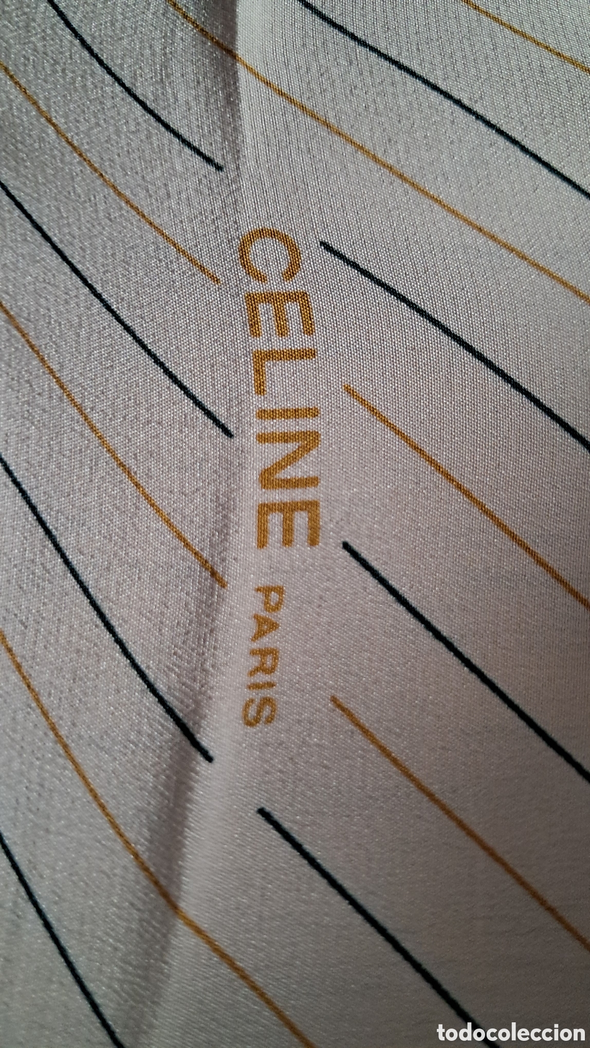 Vintage: Foulard vintage C&Eacute;LINE PARIS &ndash; 140 &times; 28 cm