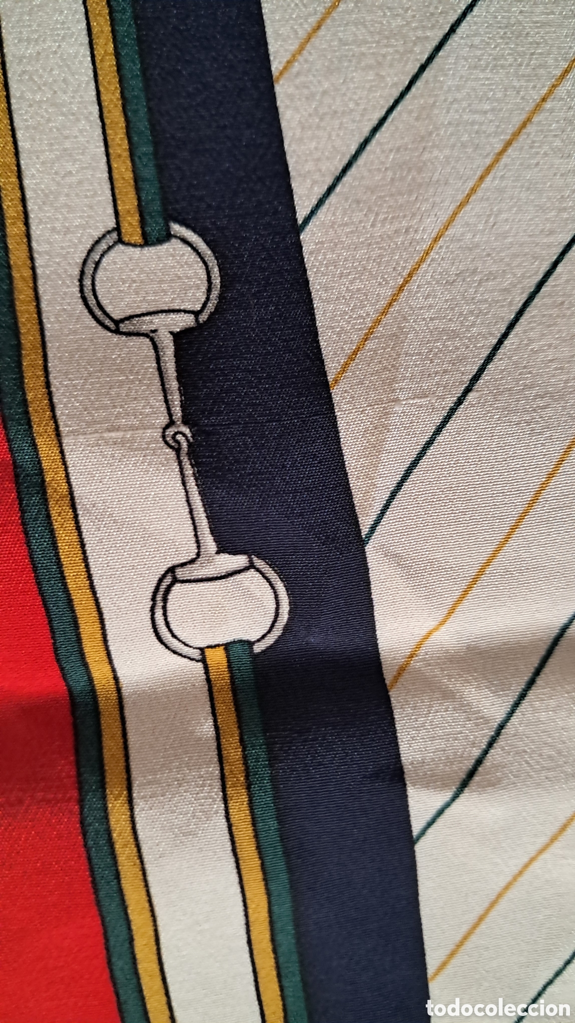 Vintage: Foulard vintage C&Eacute;LINE PARIS &ndash; 140 &times; 28 cm