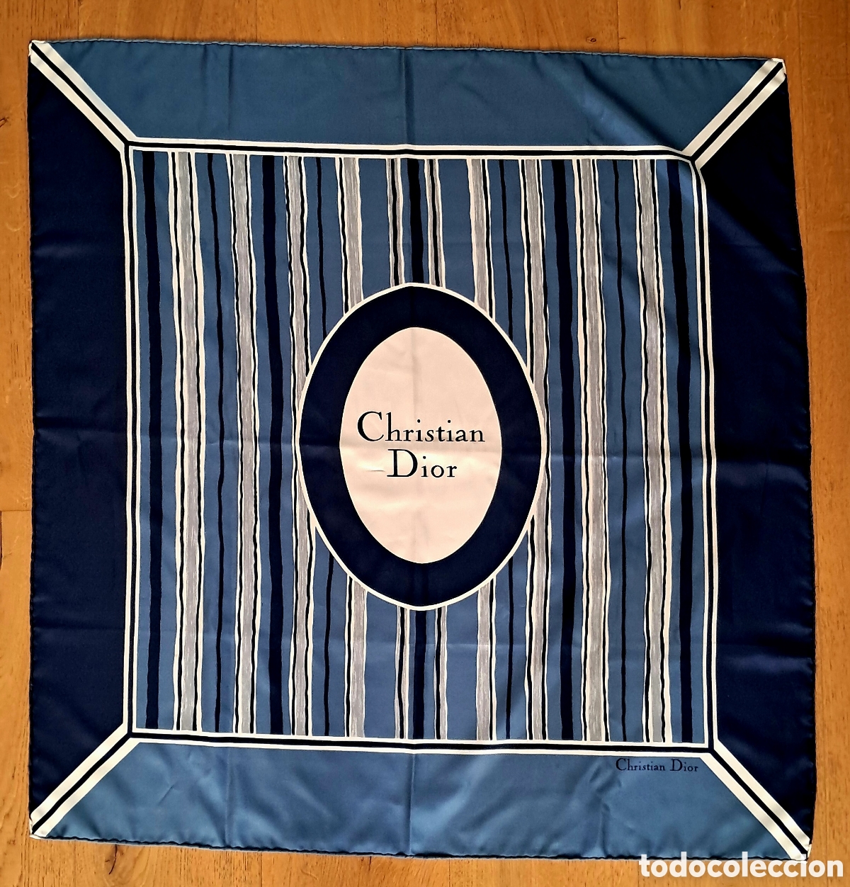 Vintage: Pa&ntilde;uelo vintage Christian Dior 100% seda &ndash; 90 &times; 85 cm