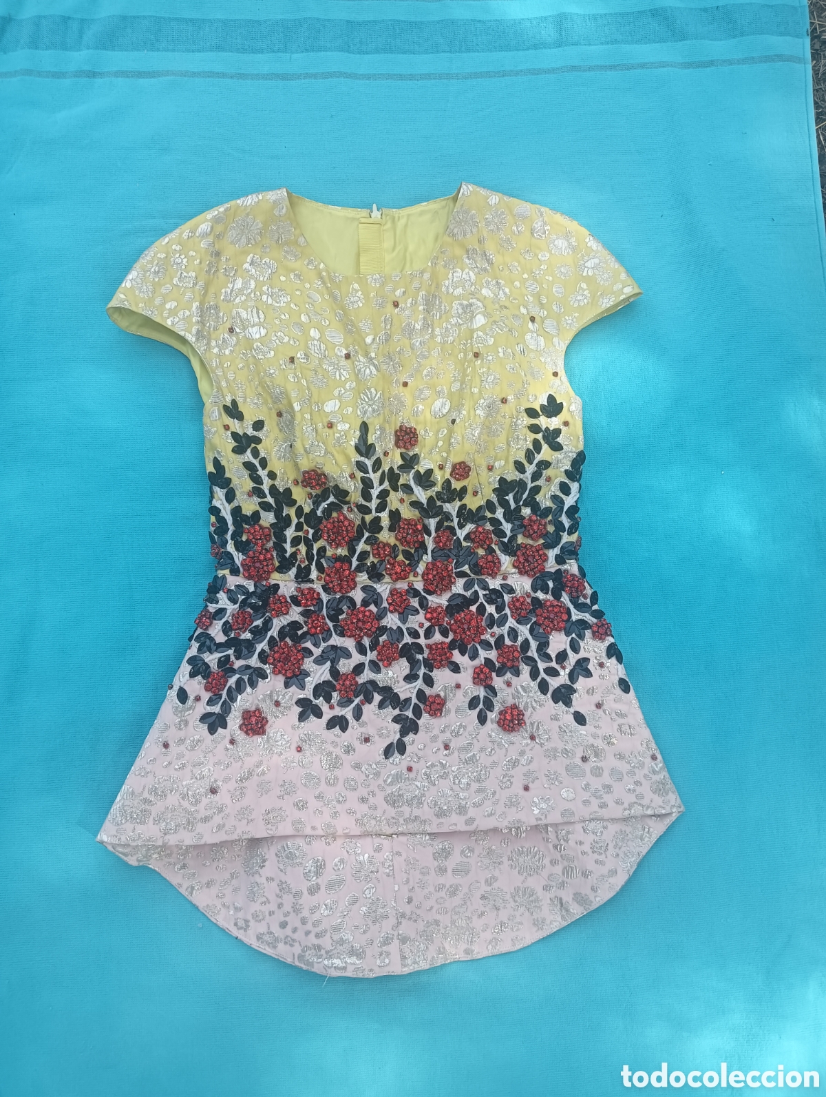 Vintage: Blusa, camiseta Jorge V&aacute;squez.