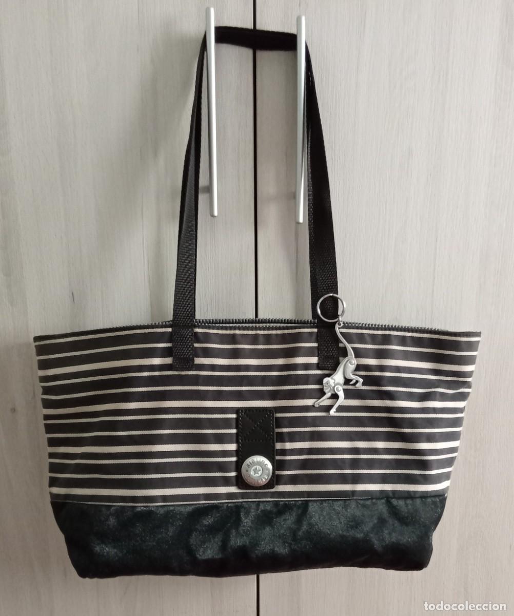 Vintage: bolso kipling con monedero. autentico