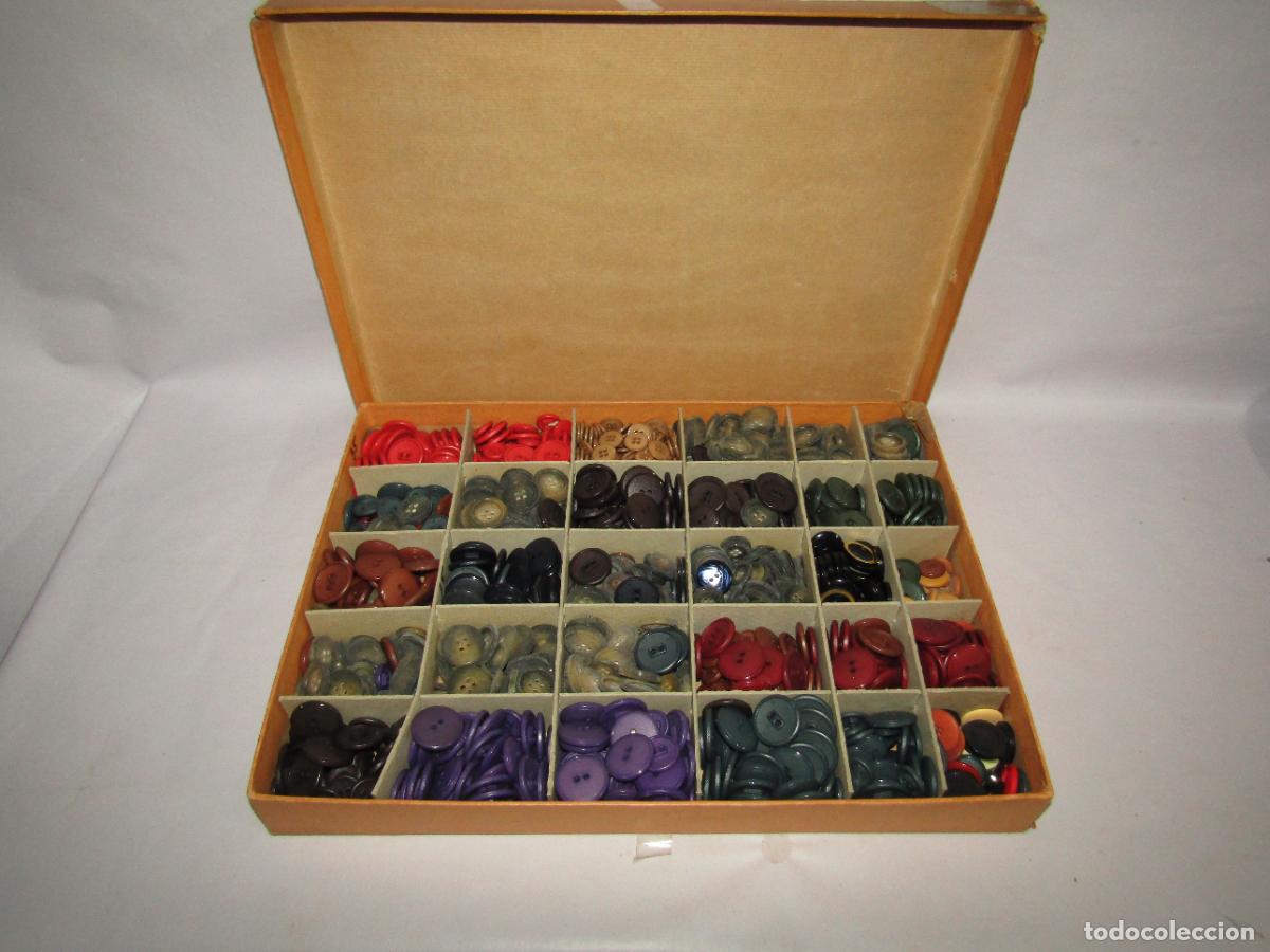 Vintage: Antigua Caja con mas de 1.400 Botones de Mercer&iacute;a a Estrenar