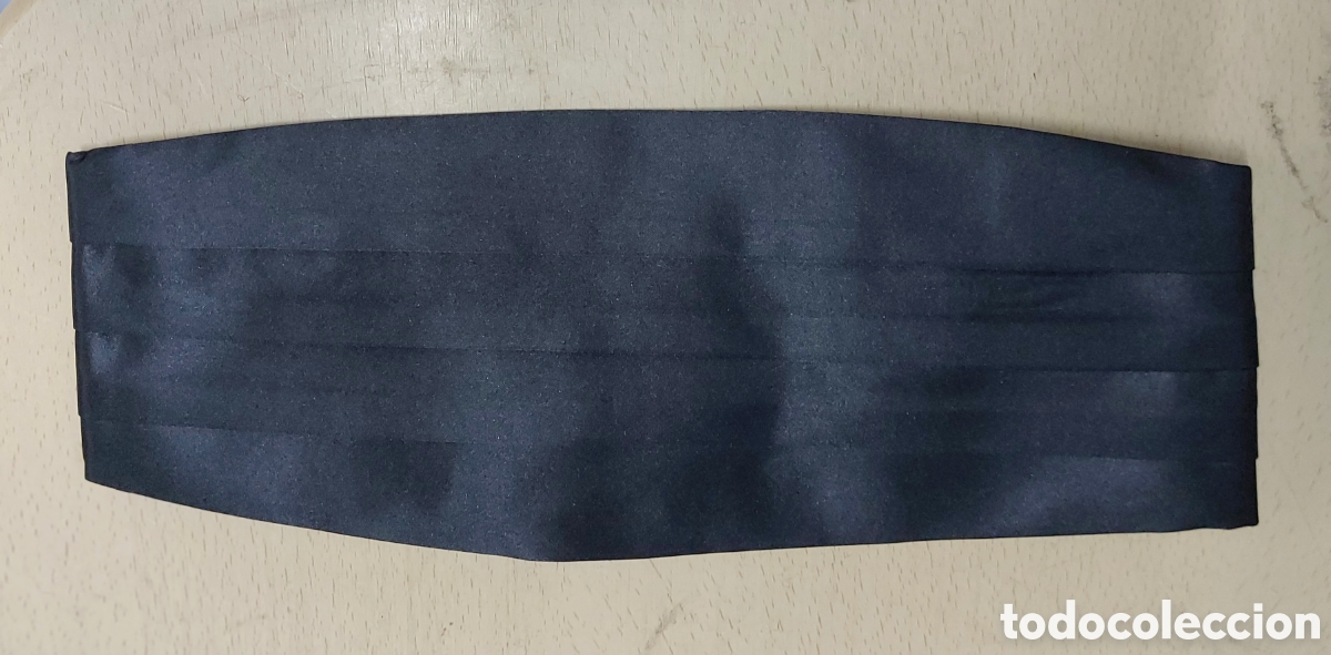 Vintage: Fajin de etiqueta en raso negro nuevo, del Ejercito del Aire