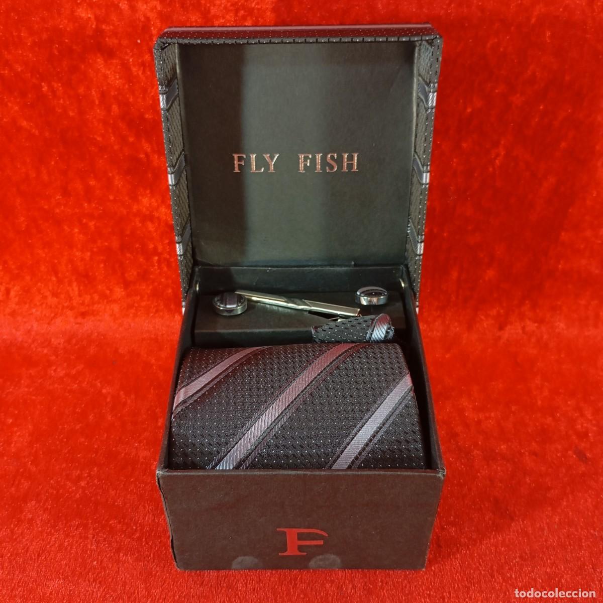 Vintage: PRECIOSA CORBATA - FLY FISH - CON PISACORBATAS Y GEMELOS - PIEZA DE COLECCION - ORIGINAL