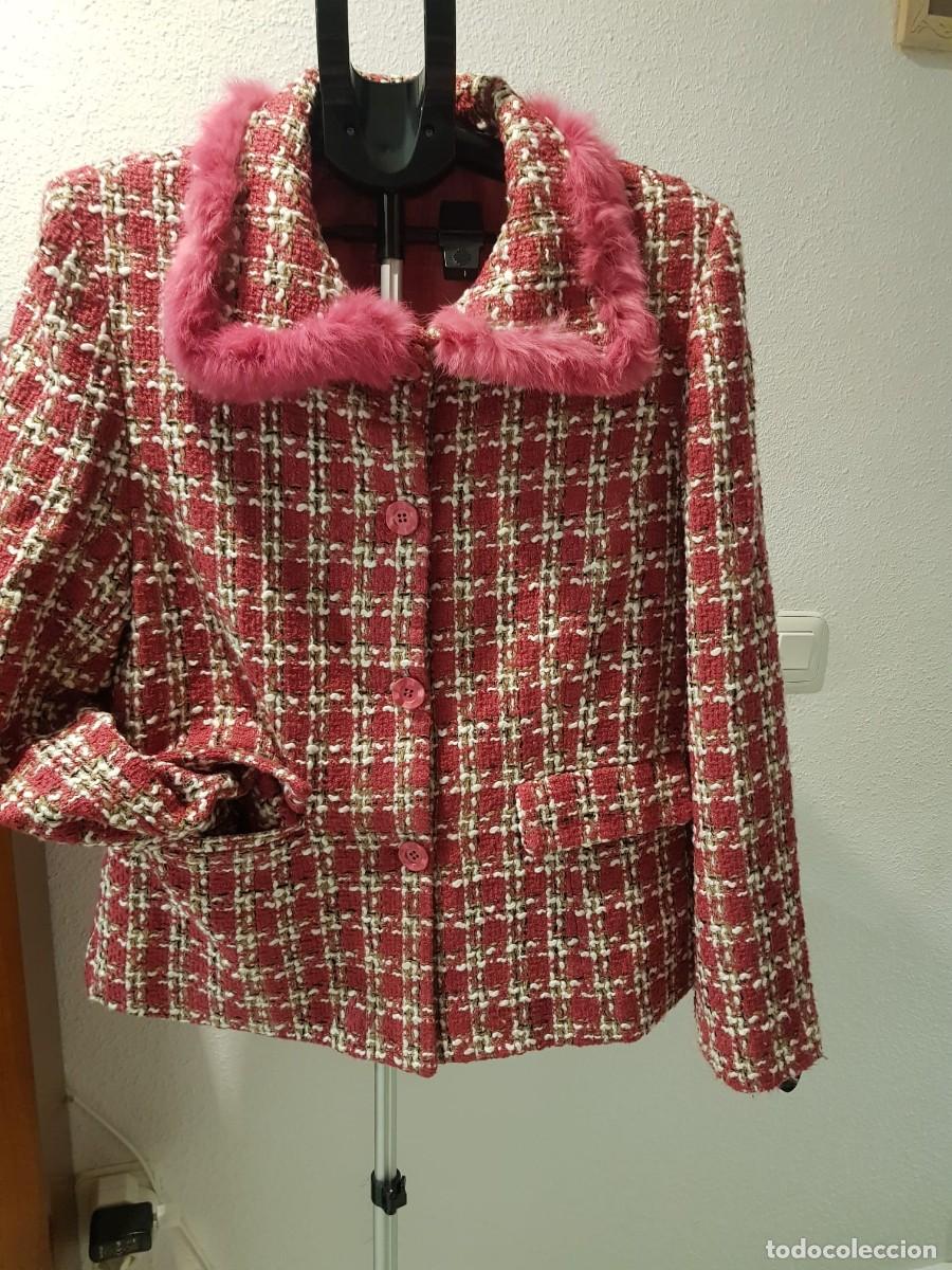 Vintage: Chaqueta vintage espa&ntilde;ola estilo Chanel &ndash; tweed rosa fuerte y crema &ndash; pieza de colecci&oacute;n