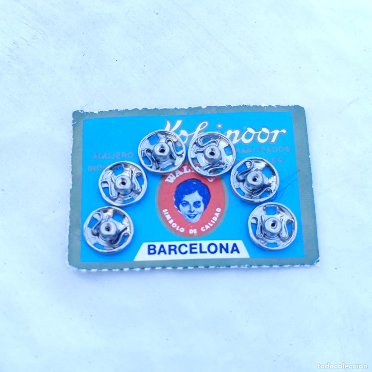 Vintage: BLISTER CORCHETES CON AGUJERO INDICADOR - WALDES KOH-I-NOOR - 5 x 3,5 cm
