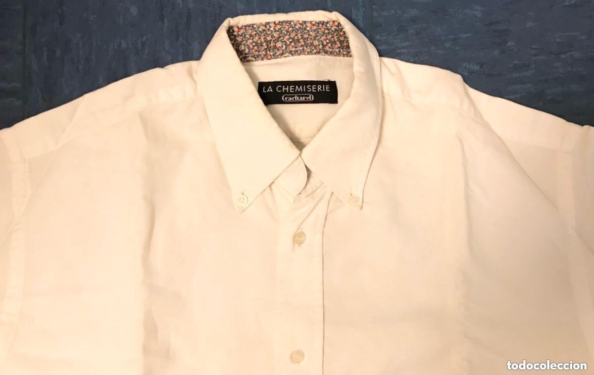 Vintage: Camisa Cacharel blanca de algod&oacute;n de manga corta con detalle Liberty
