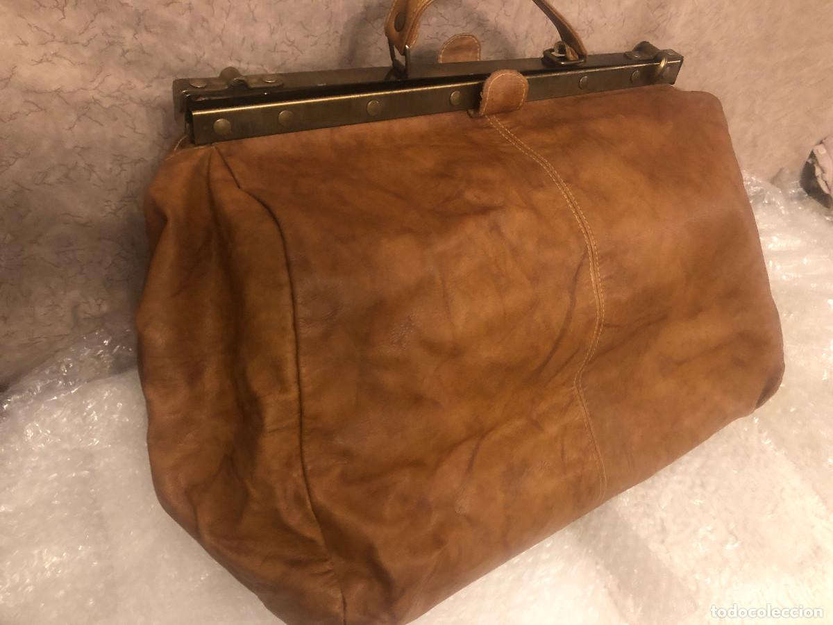 Vintage: BOLSA-MALETA RETRO- estilo ingl&eacute;s. En PIEL aut&eacute;ntica, muy flexible. Color tabac