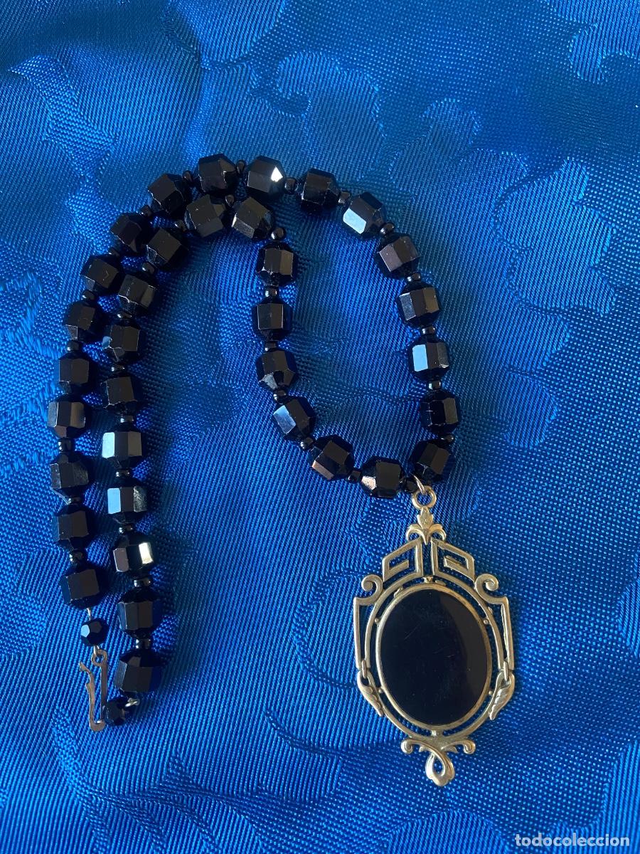 Vintage: COLLAR DE CUENTAS DE CRISTAL CON COLGANTE