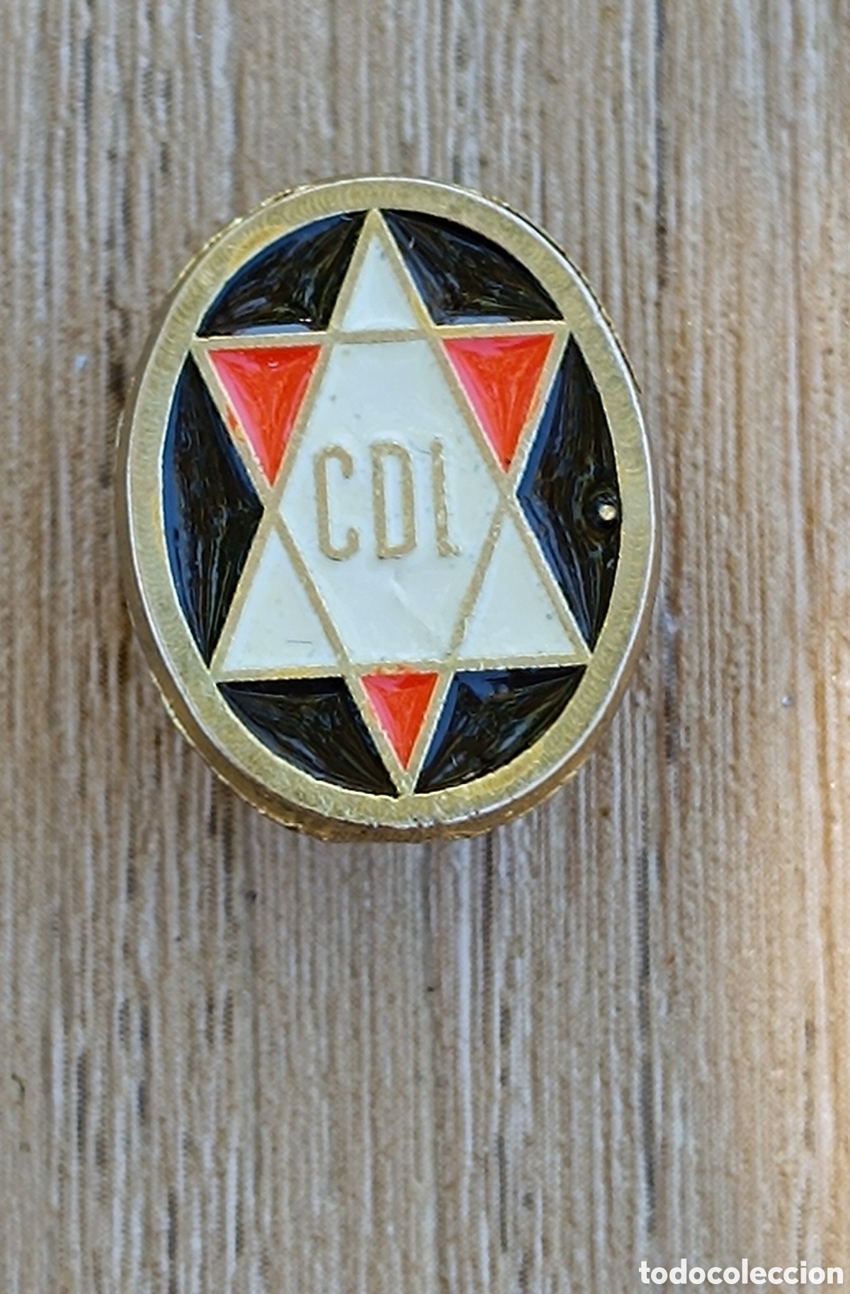 Vintage: Pin de ojal CLUB DEPORTIVO LOGRO&Ntilde;&Eacute;S