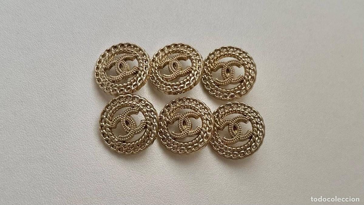 Vintage: CHANEL 6 Gold-Tone Metal Buttons, CC Logo, 25mm, Lot of 6