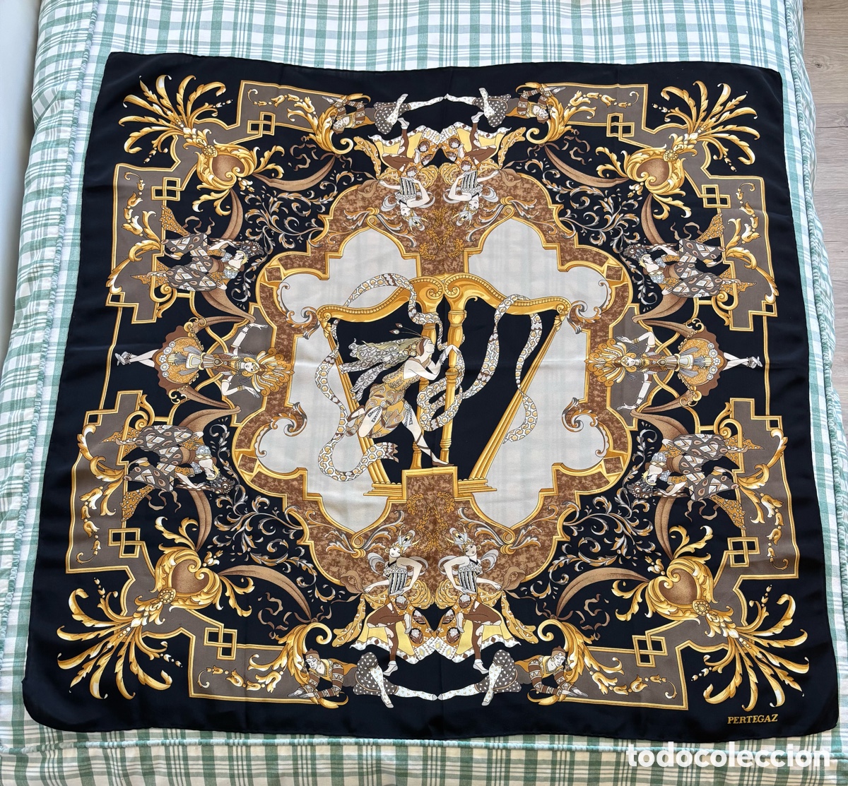Vintage: Pa&ntilde;uelo de seda PERTEGAZ 80x80 aprox.